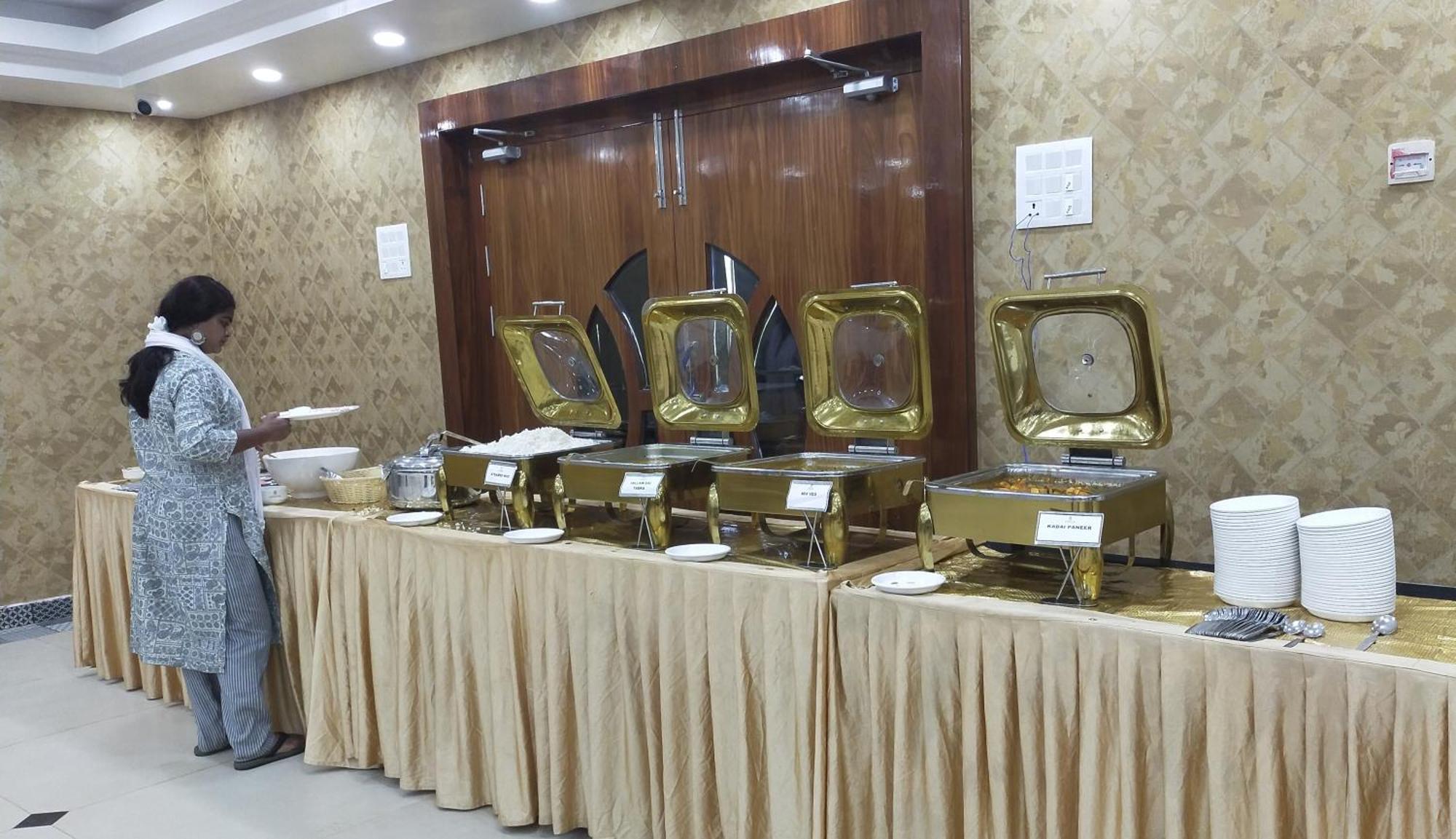 The Adventure Luxury Hotel Bhubaneswar Extérieur photo
